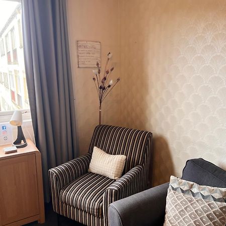 Crags View Apartment On The Royal Mile 爱丁堡 外观 照片