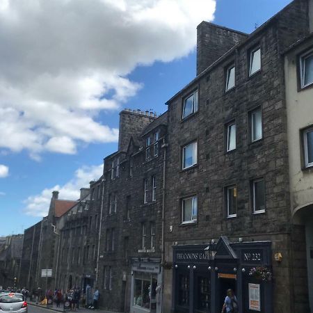 Crags View Apartment On The Royal Mile 爱丁堡 外观 照片