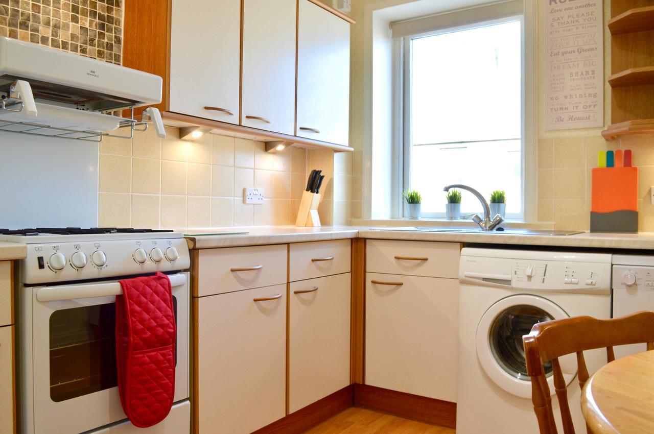 Crags View Apartment On The Royal Mile 爱丁堡 外观 照片