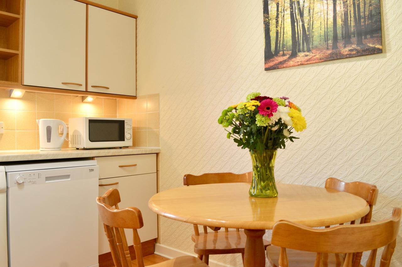 Crags View Apartment On The Royal Mile 爱丁堡 外观 照片