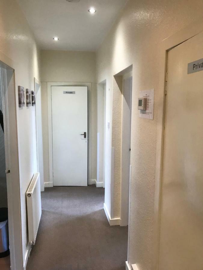 Crags View Apartment On The Royal Mile 爱丁堡 外观 照片